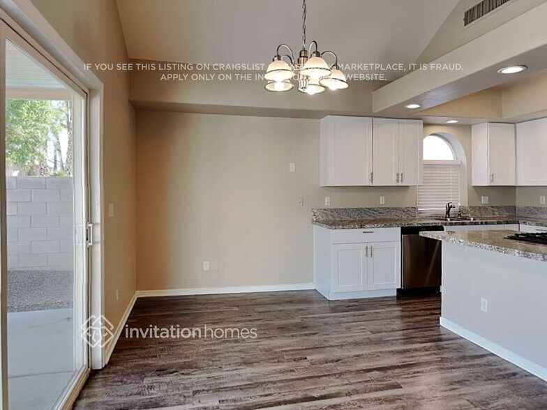 Building Photo - 3724 Beacon Point St