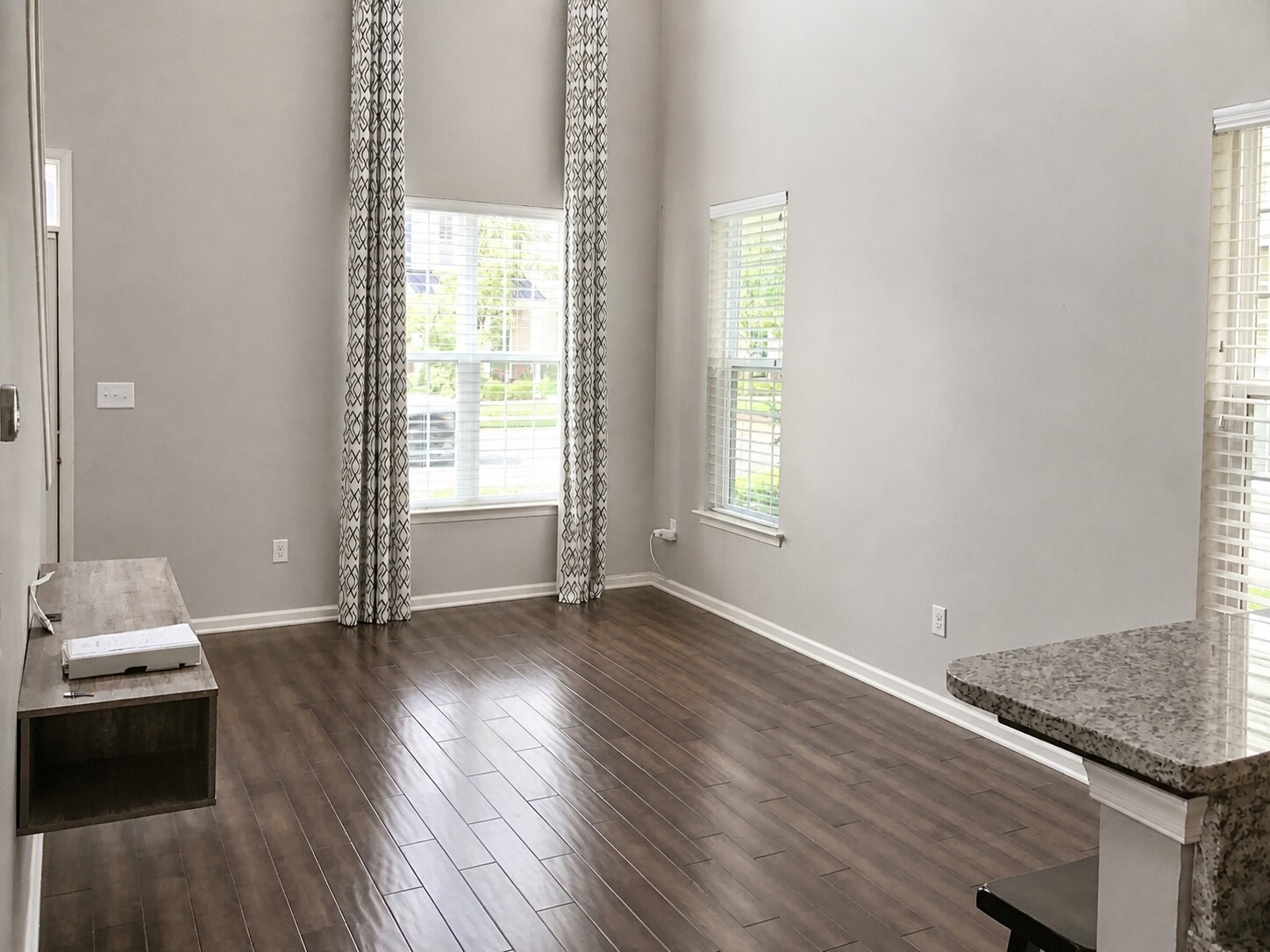 Living RM-3 - 1064 Worth Lane
