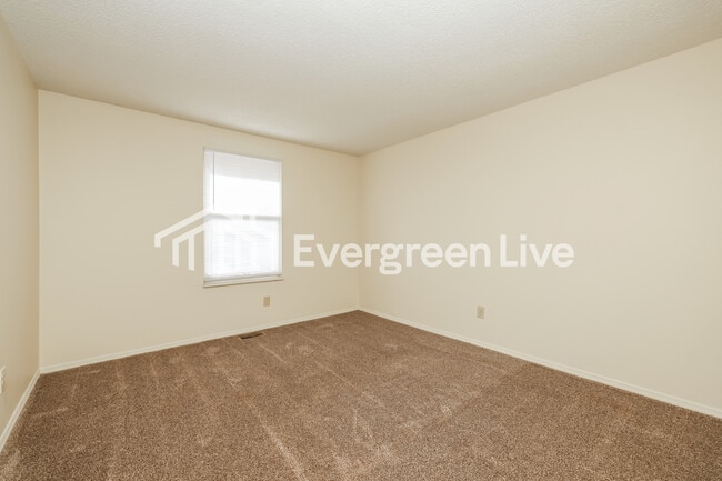 Building Photo - 6241 Greenfield Way