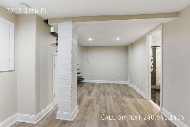 Building Photo - 3717 37th Pl