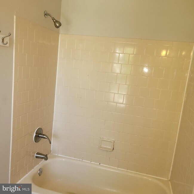 Building Photo - 733 Orley Pl