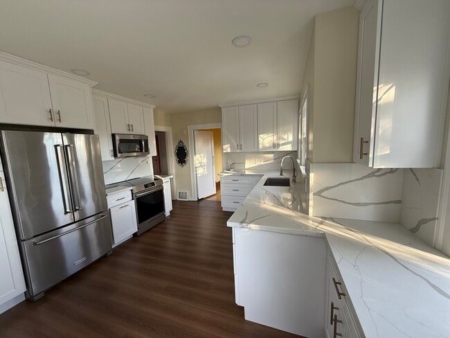 Building Photo - 5701 30th Ave NE