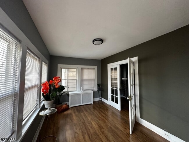 Building Photo - 46 Elmwood Ave