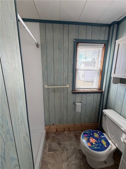 Building Photo - 2 Robertson Rd