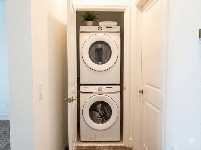 Building Photo - 15098 Lebeau Loop