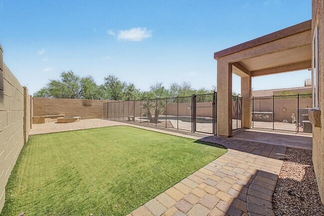 Building Photo - 16121 N 168th Ave