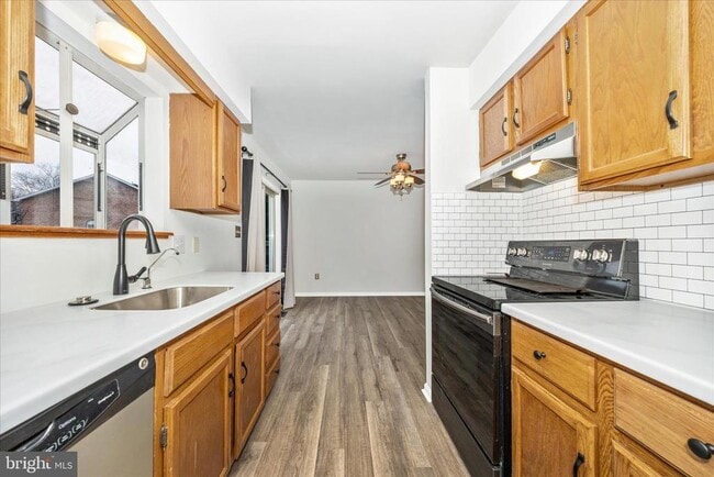 Building Photo - 19 Stonewall Ct