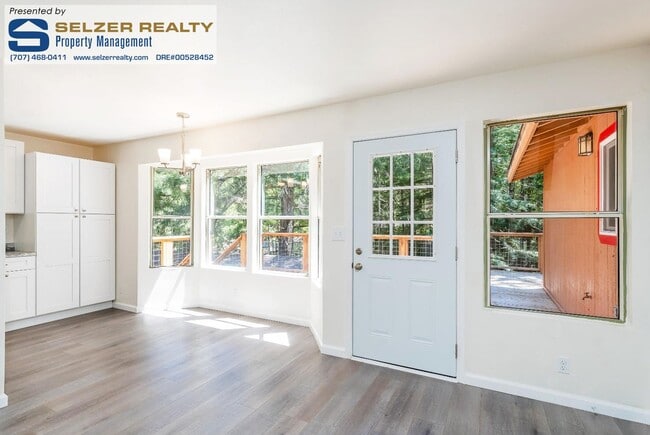 Building Photo - Charming updated 3 bd. Brooktrails home in a lovely setting!