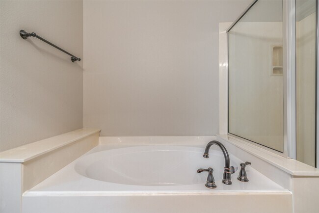 Building Photo - 34 Marble Rock Pl