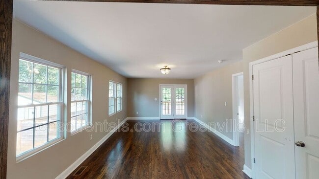 Building Photo - 217 Brockman Ave