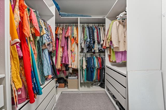 Building Photo - 352 Long Meadow Way