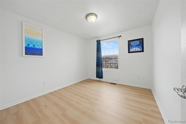 Building Photo - 49184 Gracechurch Rd