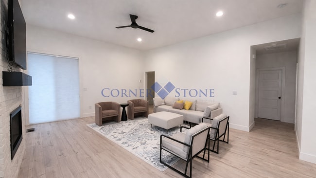 Building Photo - Stunning Northwest Meridian Gem with Designer Kitchen & Covered Patio!