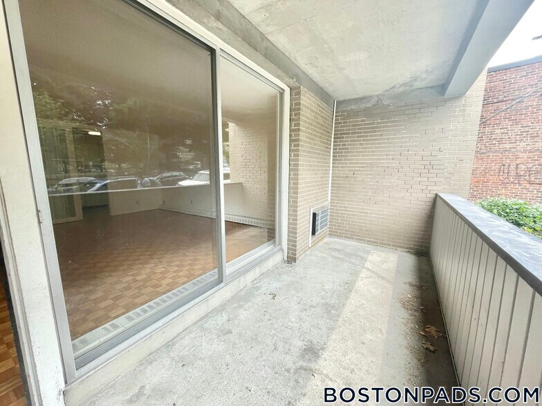 Building Photo - 125 Chiswick Rd