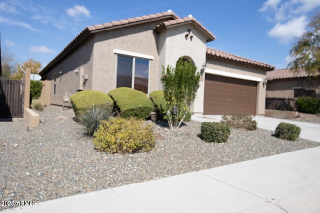 Building Photo - 1726 W Desperado Way