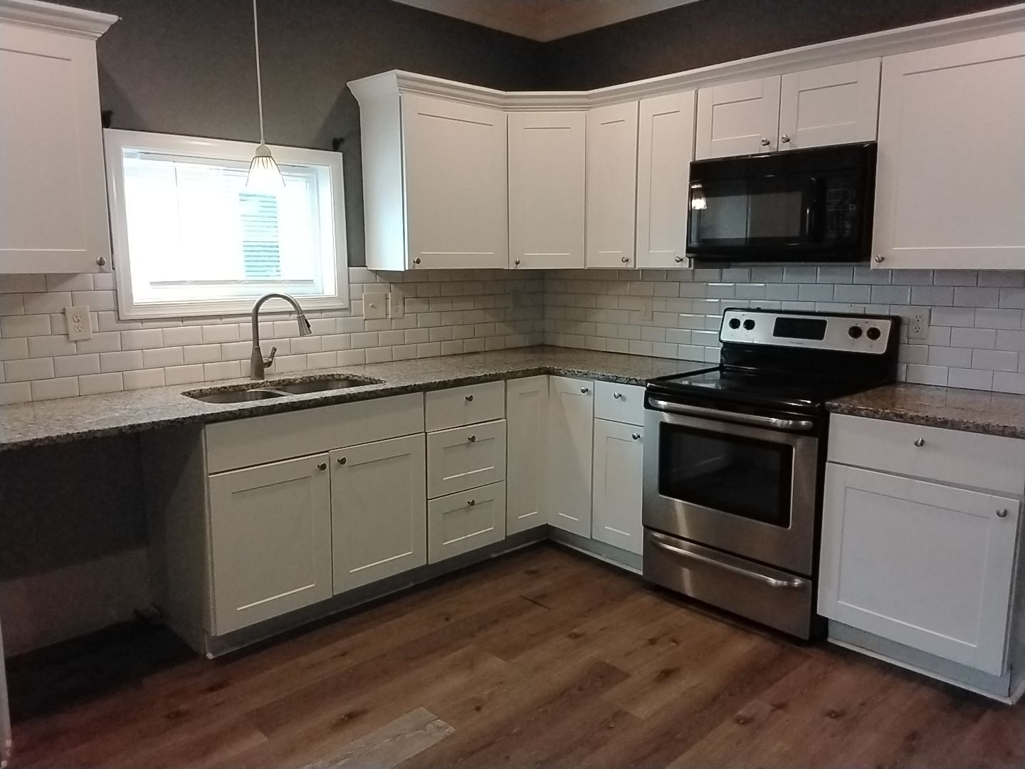 Building Photo - 2616 Lochaven Blvd