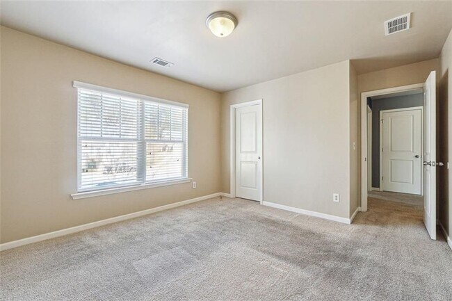 Building Photo - 6331 Salinger Ct