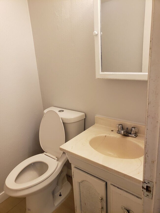 Building Photo - 3753-3763 W 89th Way