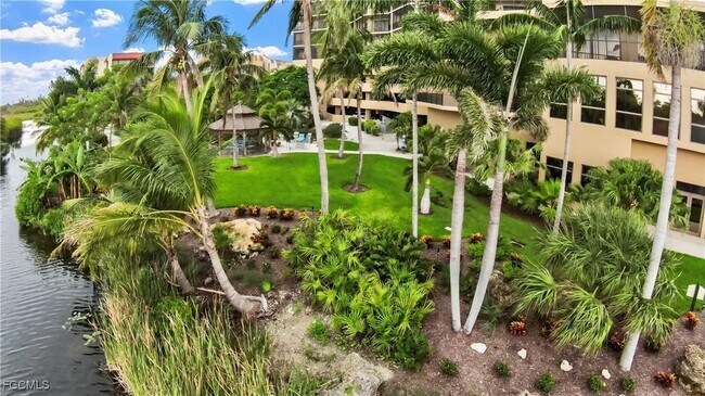 Building Photo - 14300 Riva Del Lago Dr