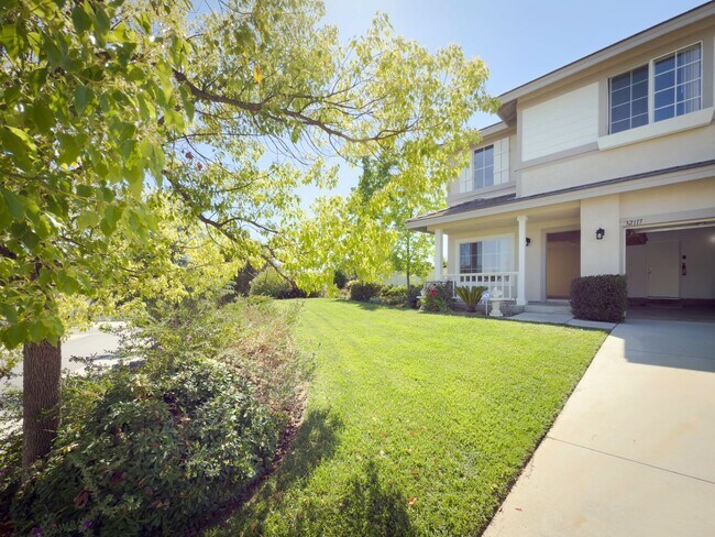 Building Photo - RARE 6 BEDROOM HOME FOR RENT IN OPTIMUM LO...