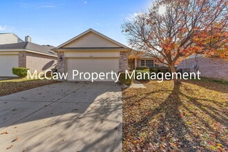 Building Photo - 5116 Meridian Ln