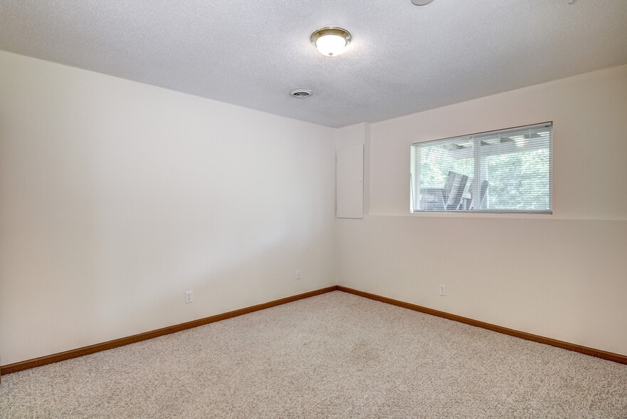 Building Photo - 13381 41st Ave