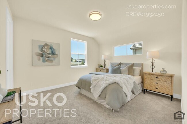 Building Photo - 7095 Soleil Wy