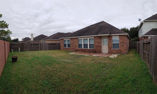 Building Photo - 11906 White Water Bay Dr
