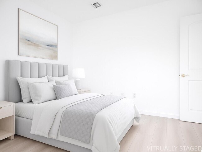 Building Photo - 605 New York Ave