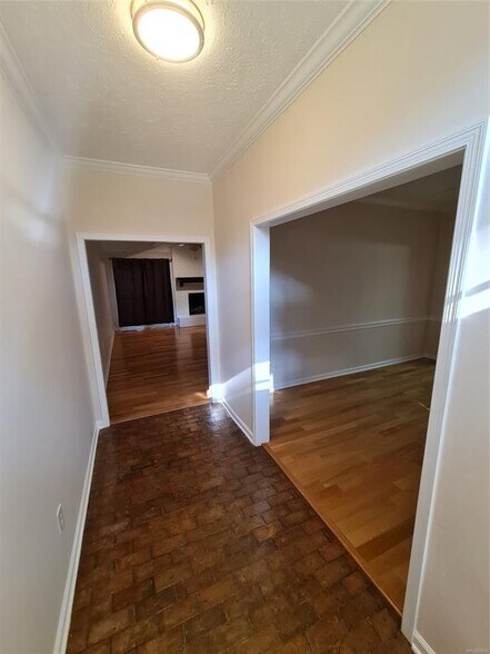 Building Photo - 6474 Halcyon Dr