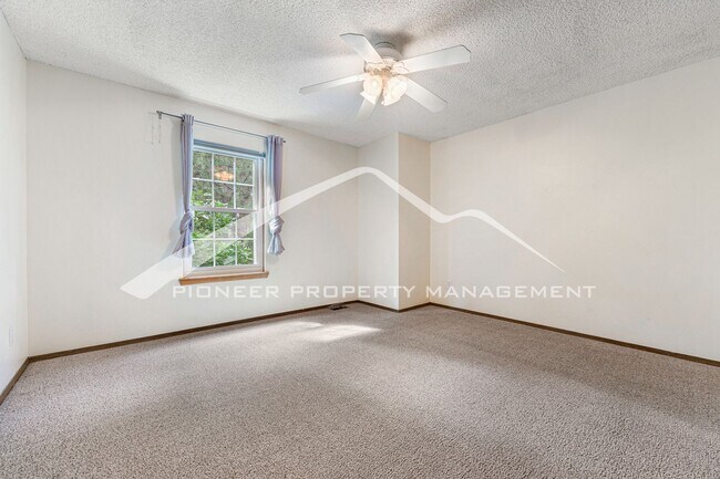 Building Photo - 9742 W Cornell Pl