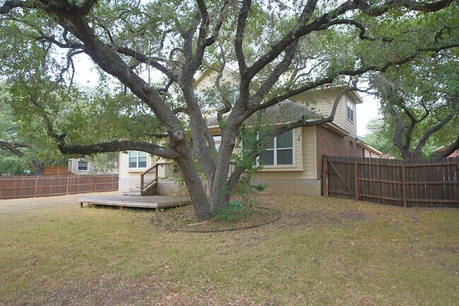 Building Photo - Beautiful Home Now Available in the Covete...