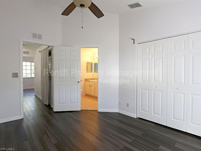 Building Photo - 10036 Poppy Hill Dr