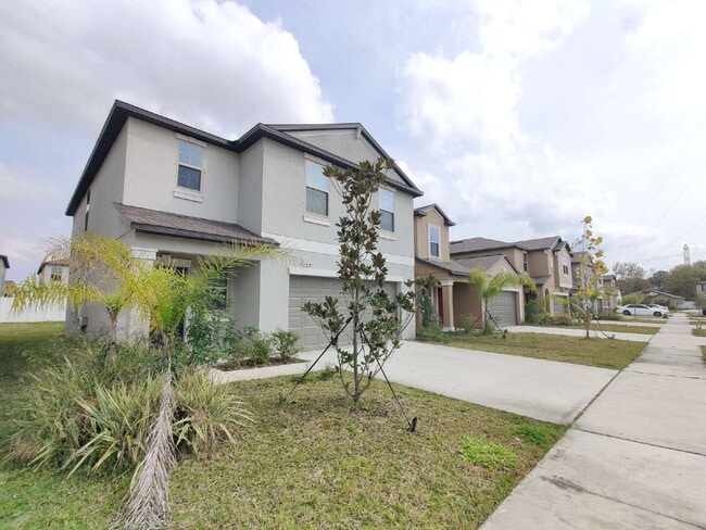 Building Photo - 7127 Samuel Ivy Dr