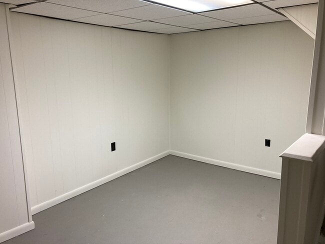 Extra room Basement - 585 Brittain Rd