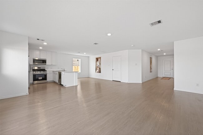 Building Photo - 6273 Alder Crk Dr