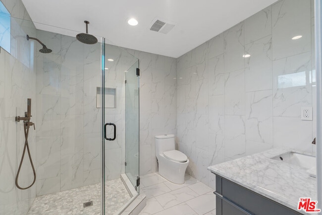 Building Photo - 2370 San Marco Dr