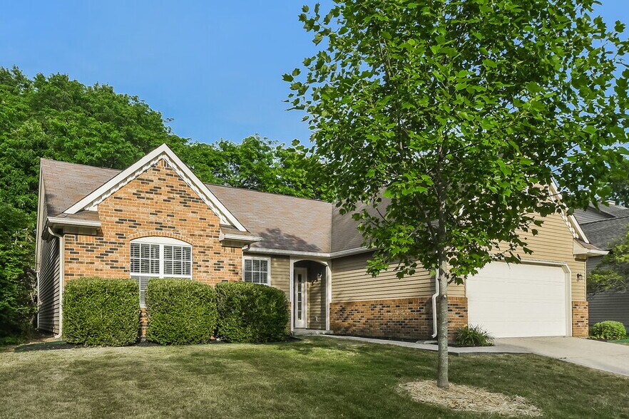Building Photo - 7667 Bayridge Dr