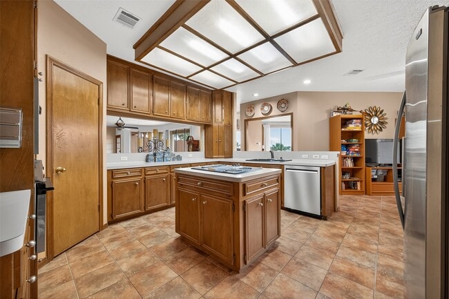 Building Photo - 1623 Lake Arbor Dr
