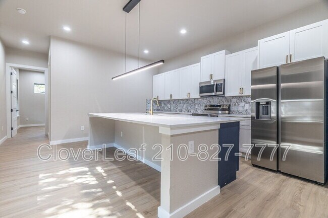 Building Photo - 414 Montana St