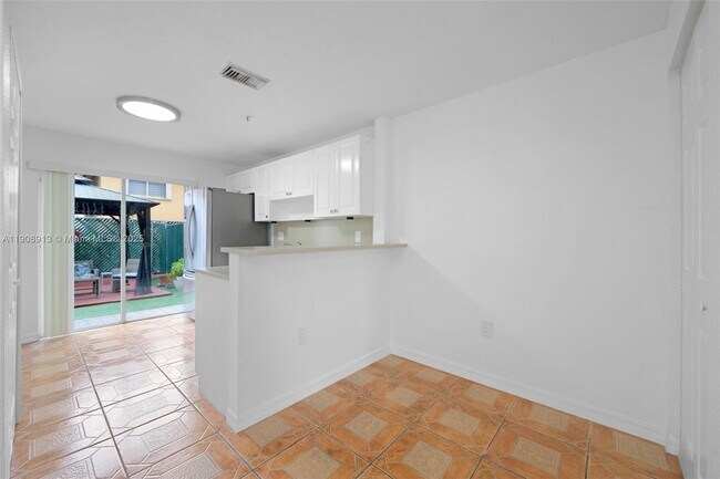 Building Photo - 3378 W 80th St