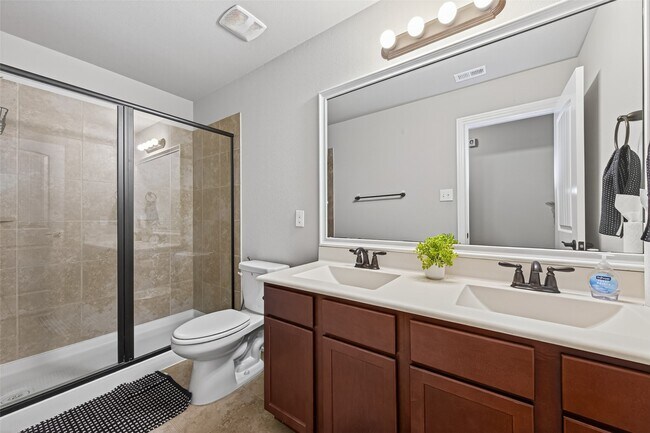 Building Photo - 2310 Shannon Ct