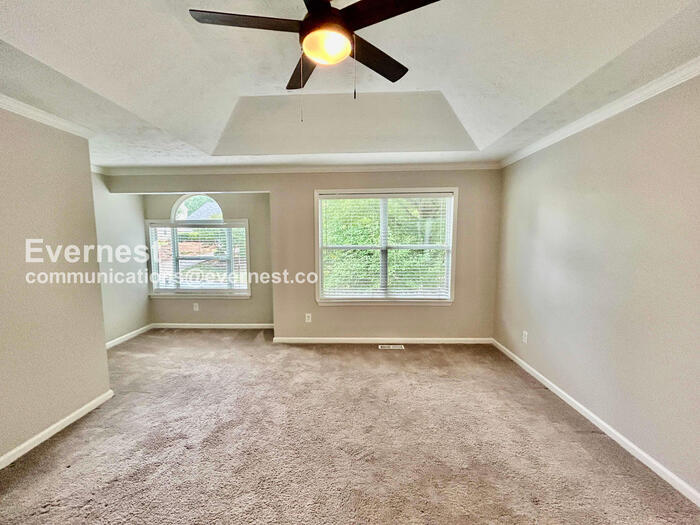 Building Photo - 655 S Preston Ct
