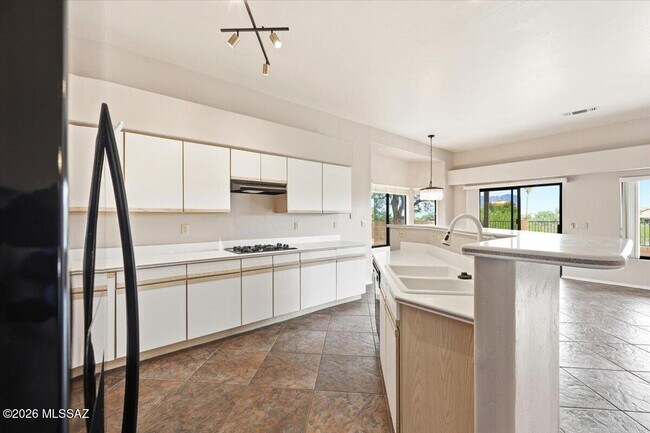 Building Photo - 10961 E Siskin Pl