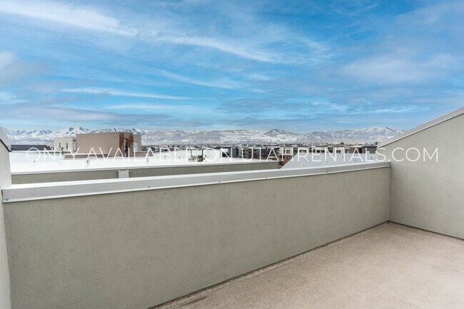 Building Photo - 4738 W Daybreak Rim Way