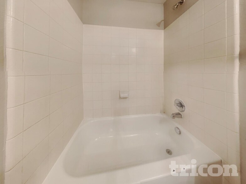 Building Photo - 10710 Terrace Crest