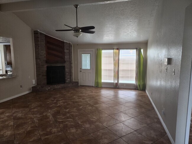 Building Photo - 715 Beechbend Dr