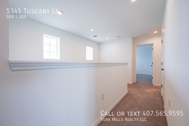 Building Photo - 5345 Tuscany Ln