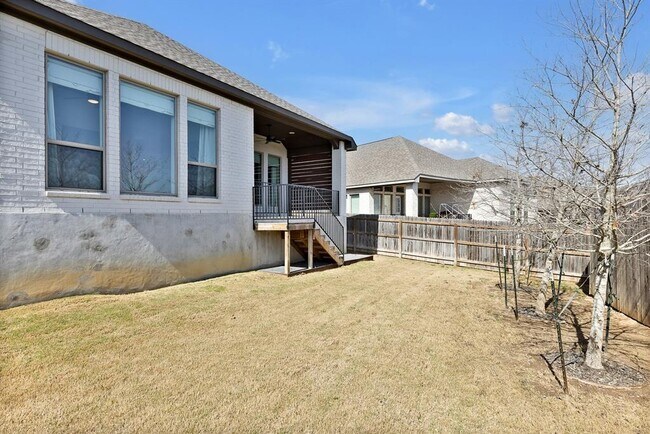 Building Photo - 378 Carpenter Hill Dr