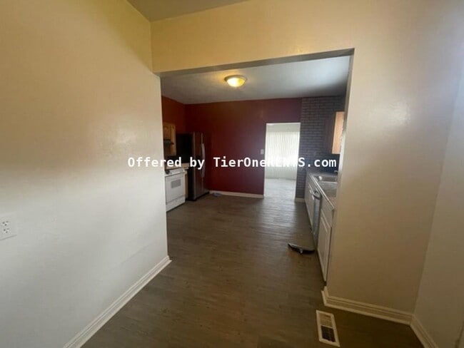 Building Photo - NO DEPOSIT option available for qualified renters
